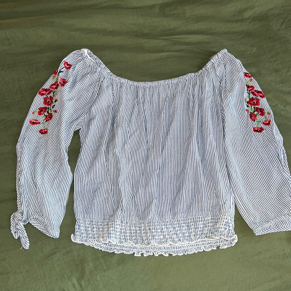 Hollister off the shoulder blue and white top with red flowers